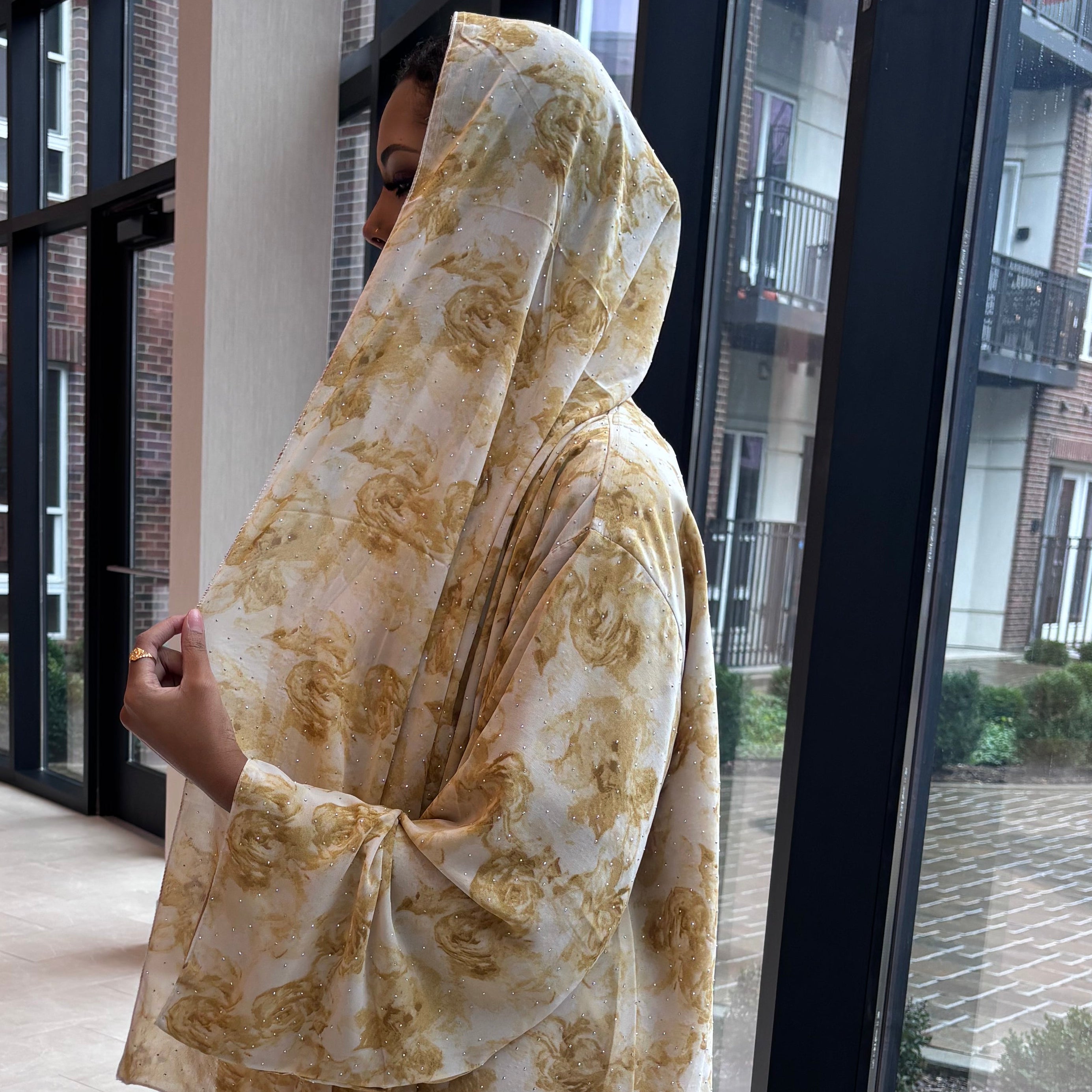 Rosy Gold Closed Abaya