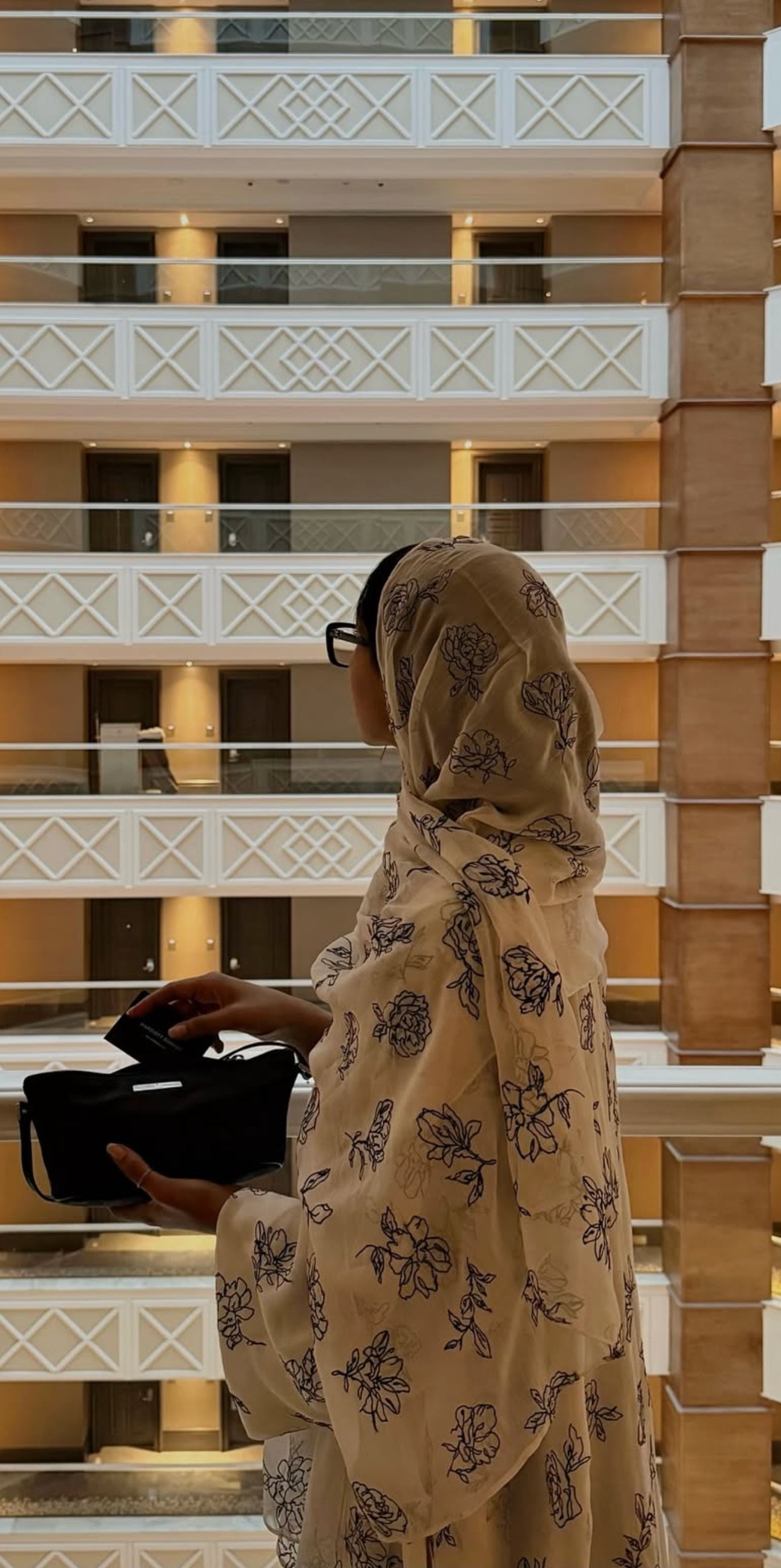 Black & white threaded open abaya