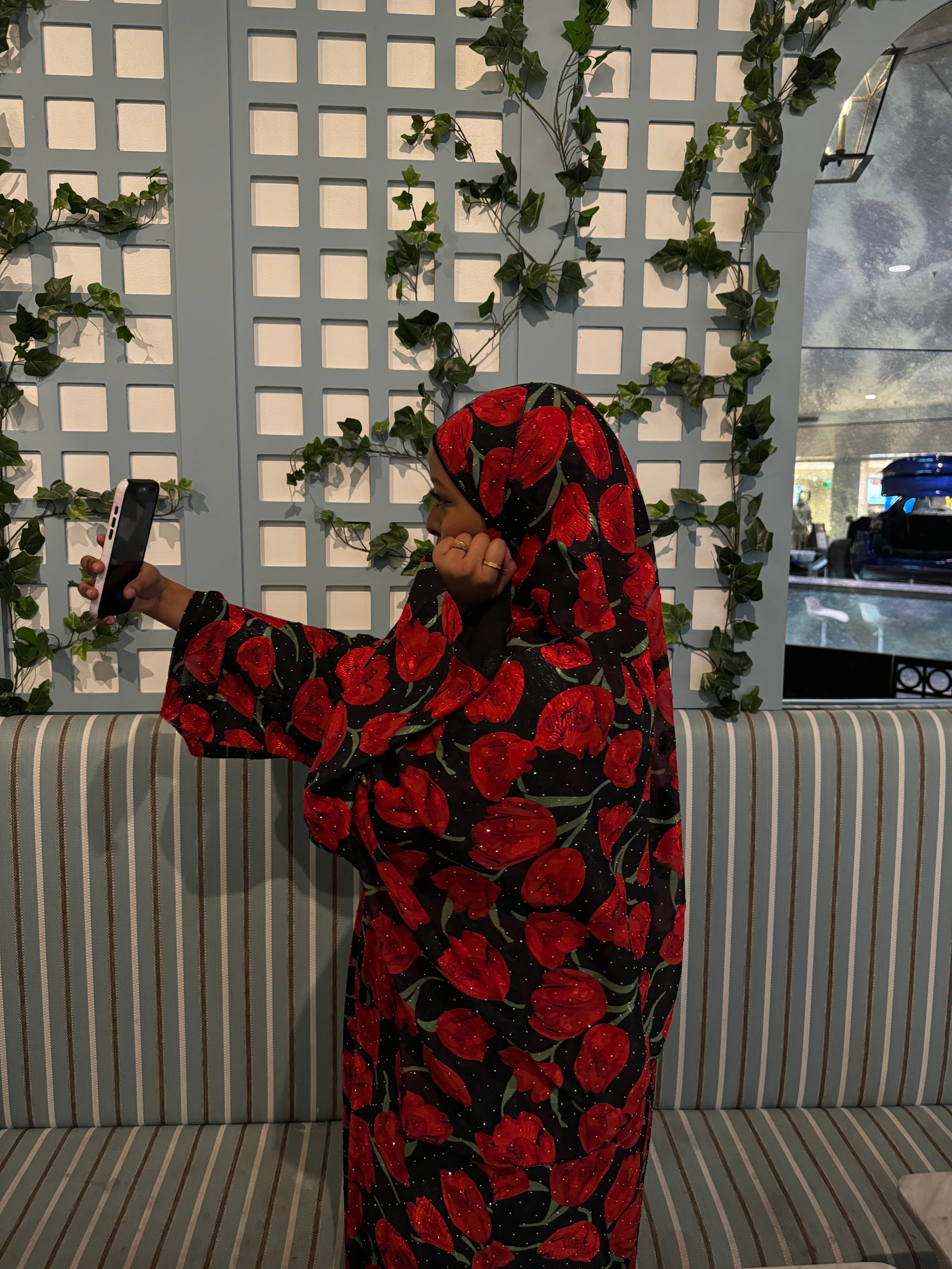 Be Mine Closed Abaya