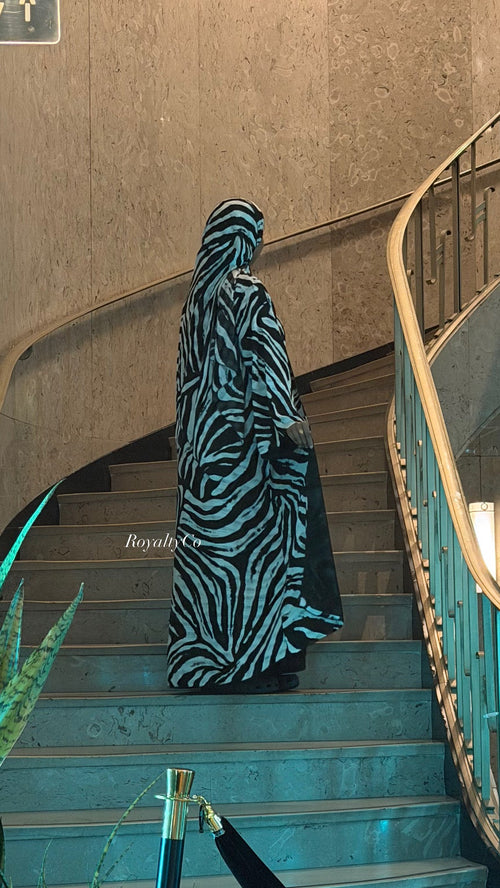 Zahara Stripe Abaya