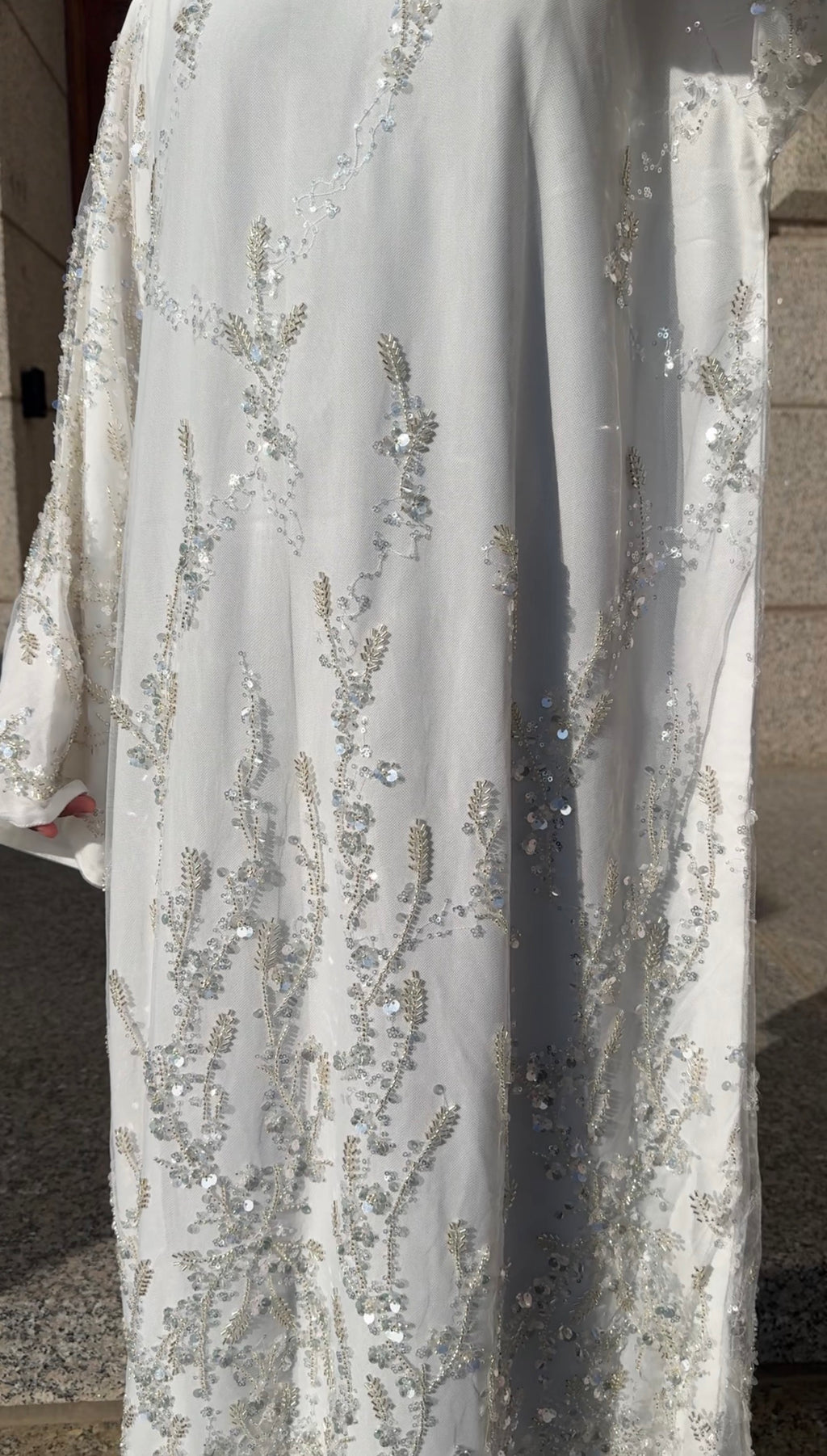 White Majesty open abaya