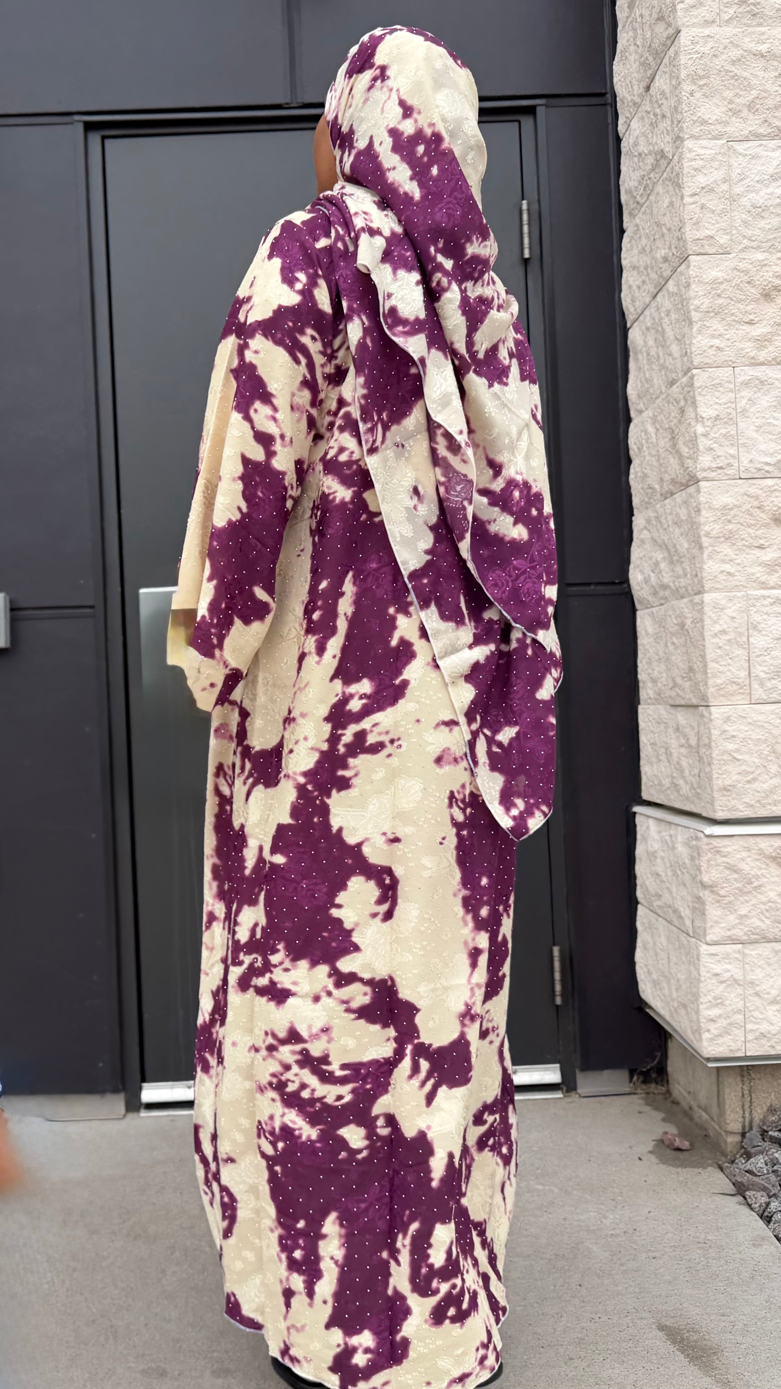 Ube closed Abaya