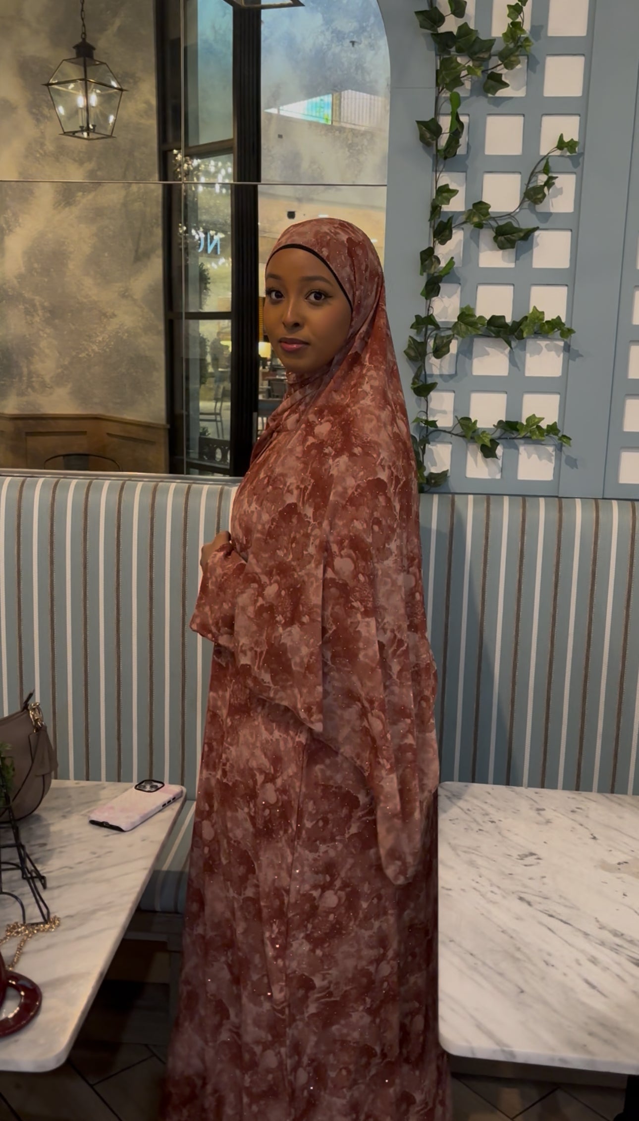 Love Dust Closed Abaya