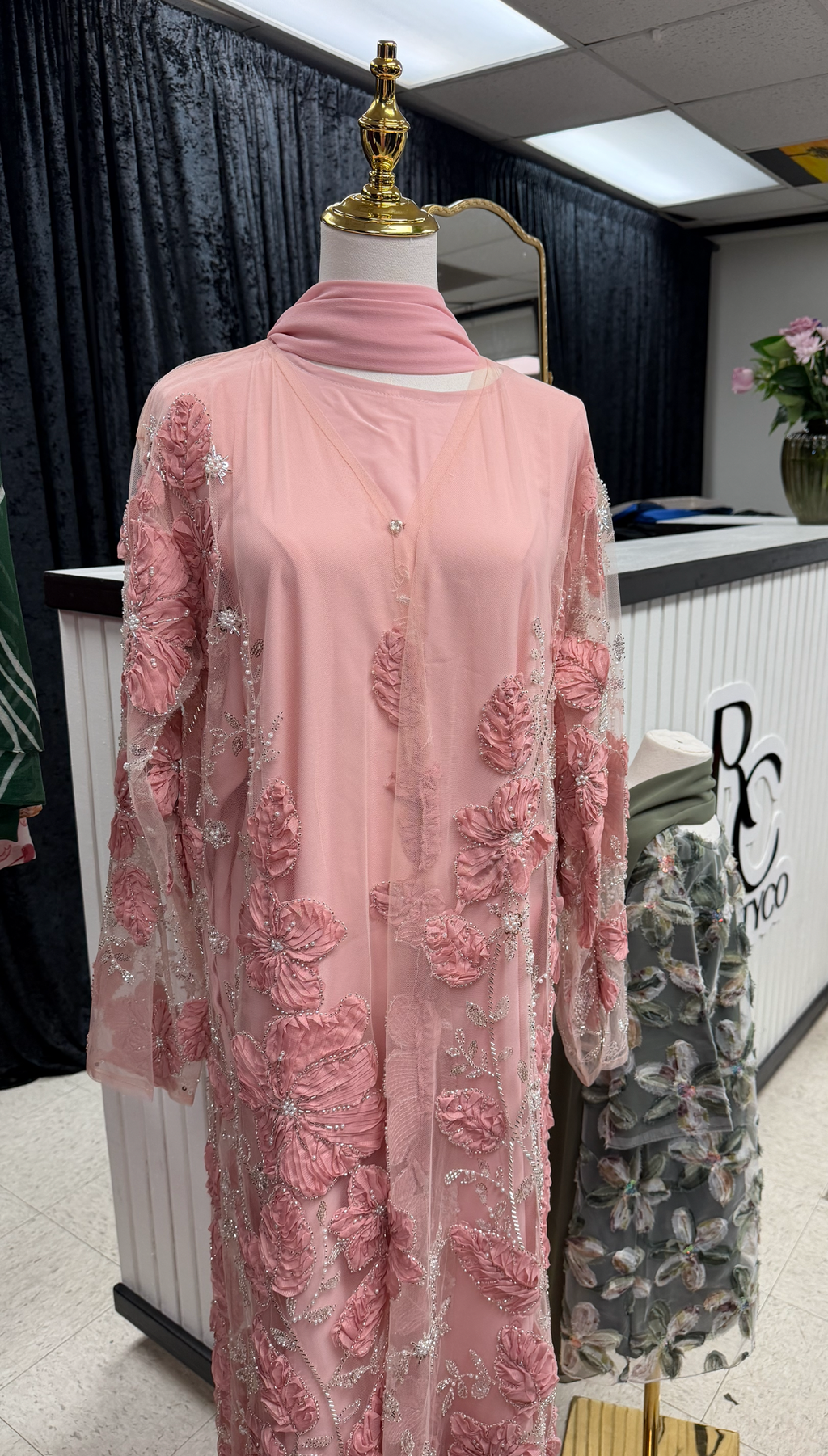 Pink Dahlia Open Abaya